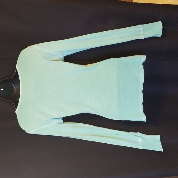 Green Old Navy Long Sleeved Shirt - Picture 2 of 5